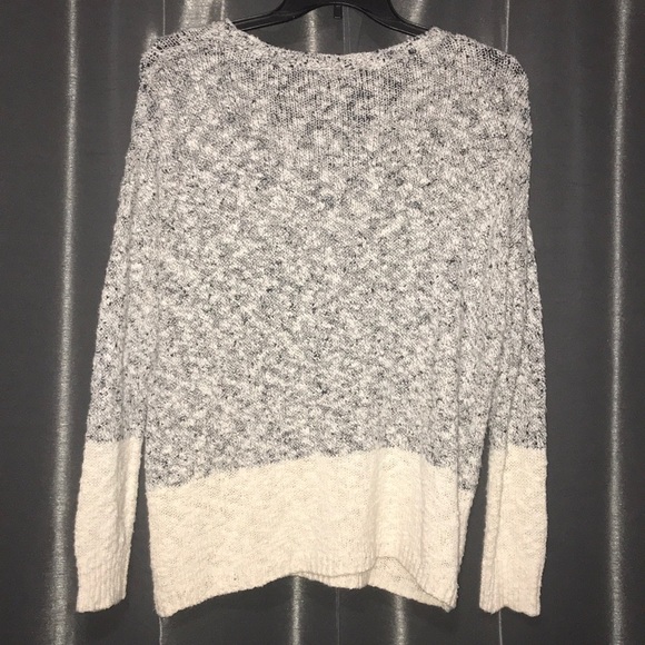 Ariana Grande - Vince Camuto Sweater Size Large - Picture 6 of 6